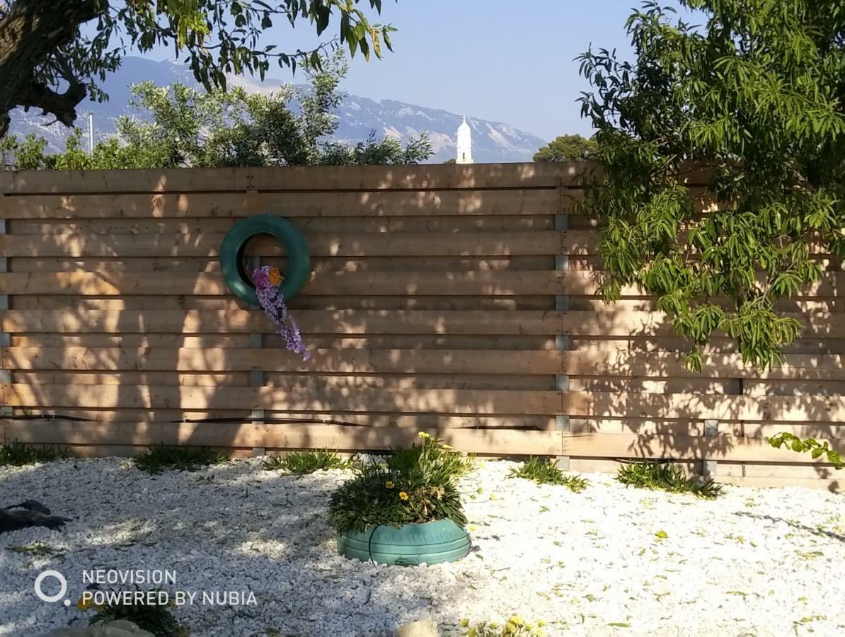 Le Paradis D' Elli Lakithra Luaran gambar